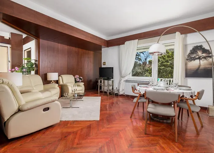 Sweet Retro Apartman
